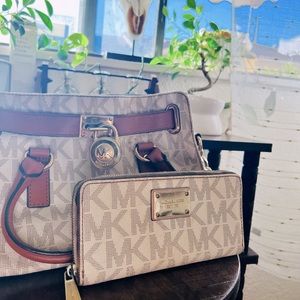 Medium Michael Kors purse and wallet
